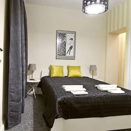 Goodnight Center Apartment Warsaw