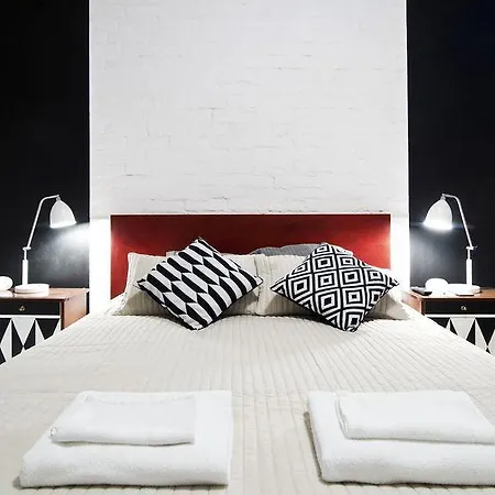 Goodnight Center Apartman