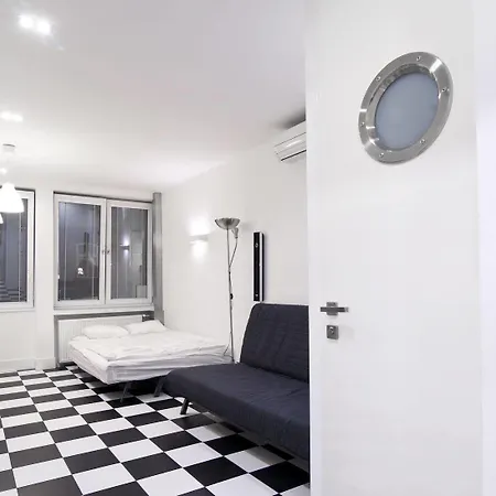 Goodnight Center Apartment